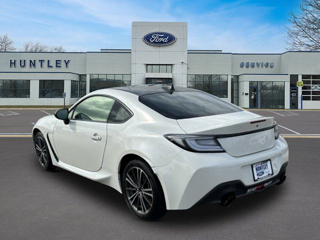 2023 Toyota GR86 Base — photo 6 of 22