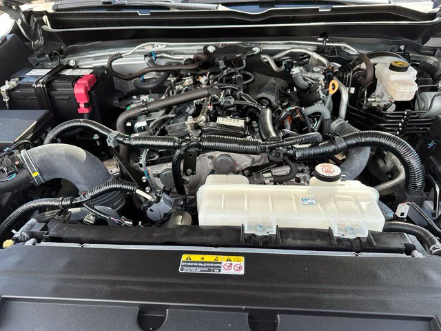 2024 Toyota Tacoma TRD Sport — photo 10 of 36