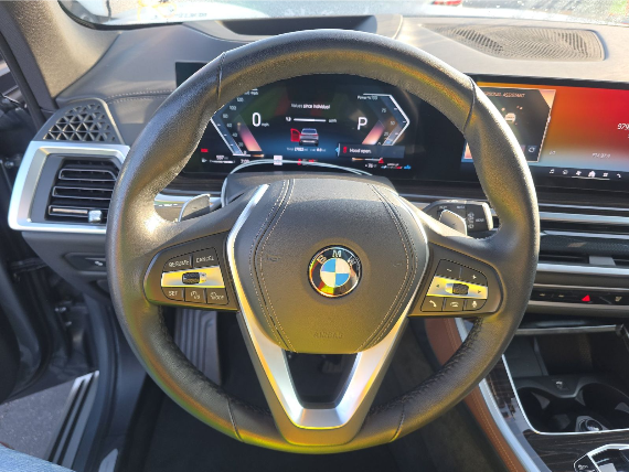 2025 BMW X5 xDrive40i — photo 7 of 10
