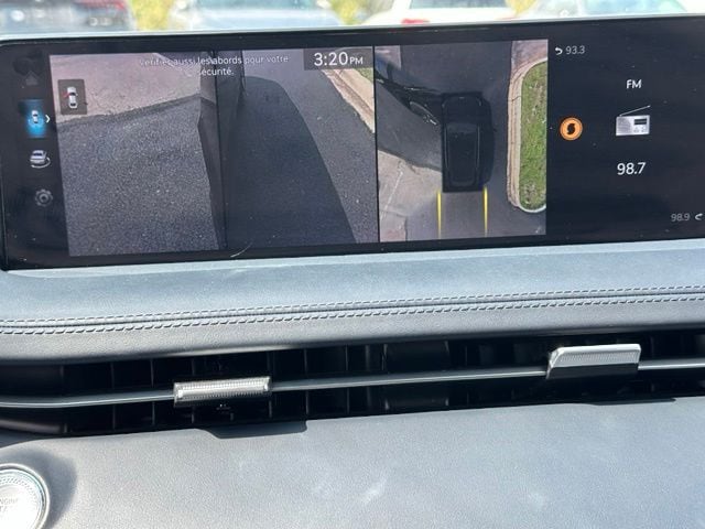 2023 Genesis GV70 2.5T — photo 29 of 37