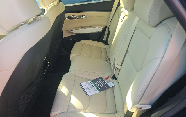 2025 Genesis GV70 2.5T — photo 8 of 8