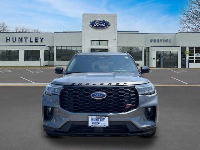2025 Ford Explorer ST — photo 3 of 35