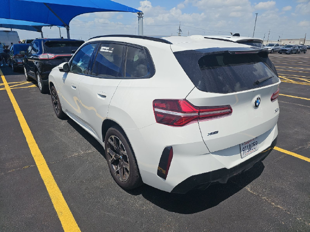 2025 BMW X3 30 xDrive — photo 3 of 8