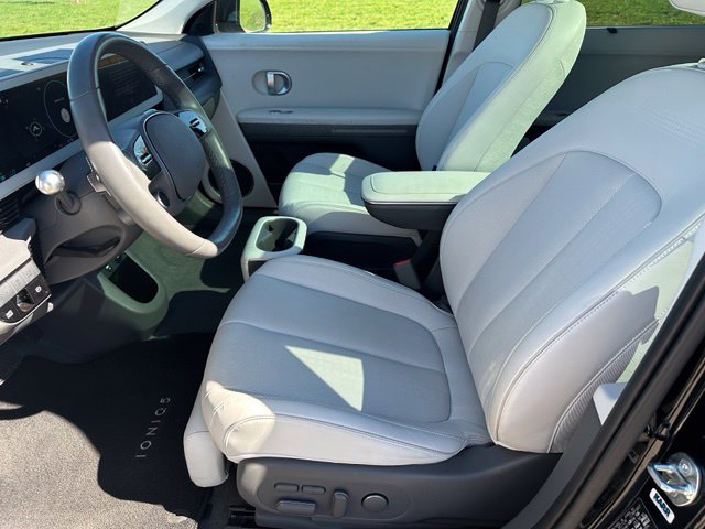 2023 Hyundai IONIQ 5 Limited — photo 20 of 35