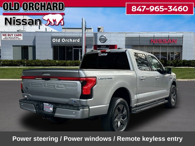 2023 Ford F-150 Lightning Lariat — photo 6 of 24
