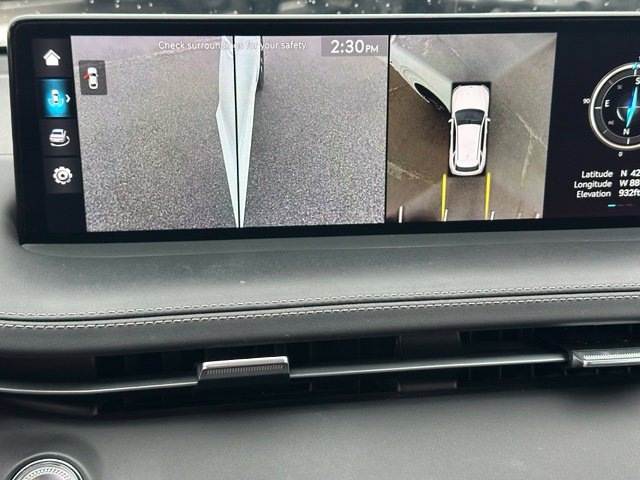 2023 Genesis GV70 2.5T — photo 32 of 41