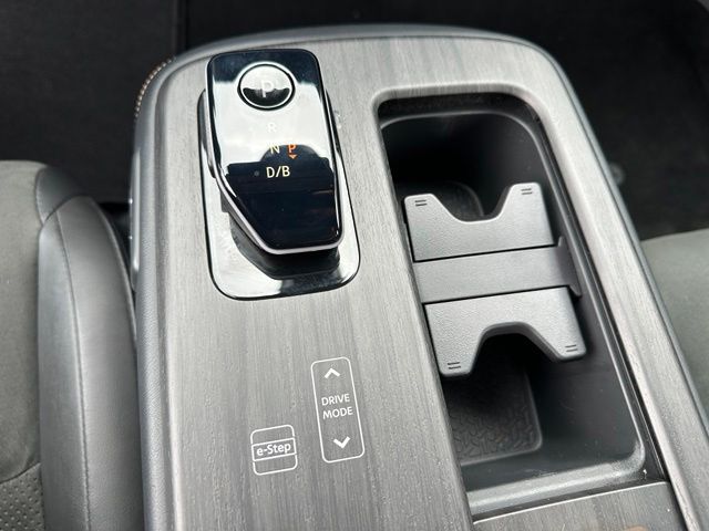 2024 Nissan Ariya Engage e-4orce — photo 21 of 27