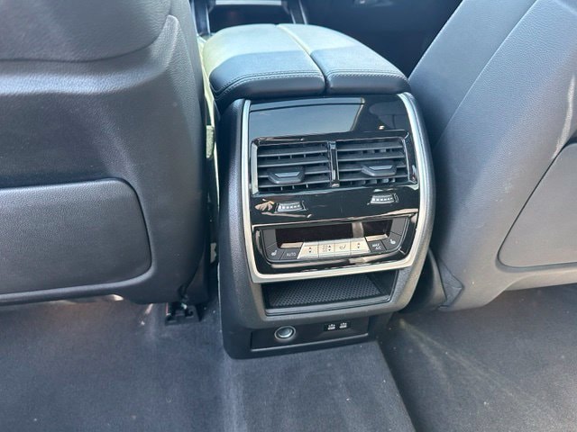 2024 BMW X7 xDrive40i — photo 19 of 32