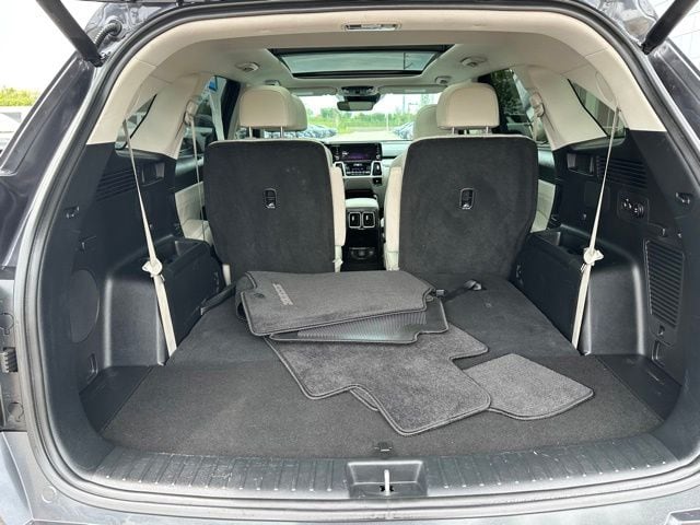 2023 Kia Sorento Hybrid EX — photo 11 of 37