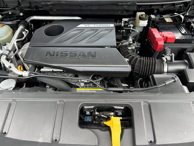 2024 Nissan Rogue Platinum — photo 9 of 38