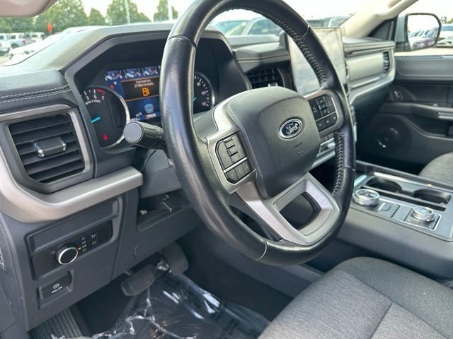 2024 Ford Expedition Max XLT — photo 21 of 41