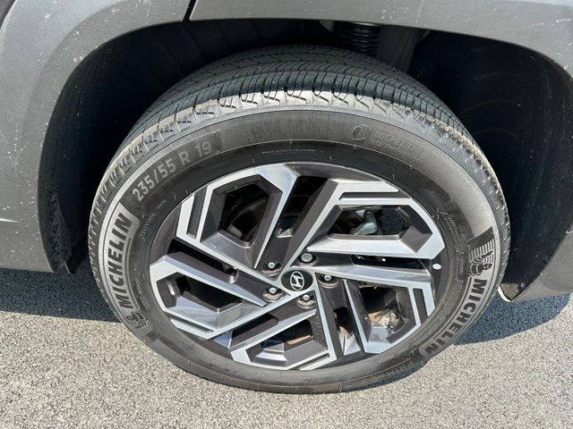 2025 Hyundai Tucson Hybrid Limited — photo 8 of 39