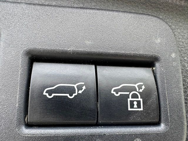 2025 Toyota 4Runner TRD Off-Road Premium — photo 13 of 30