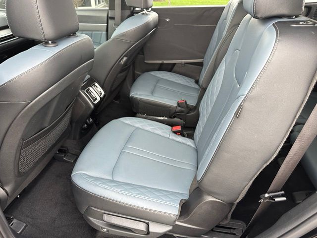 2025 Kia Sorento Plug-In Hybrid SX Prestige — photo 15 of 45