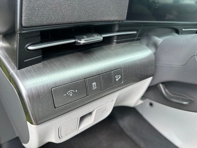 2024 Hyundai Kona SEL — photo 17 of 23