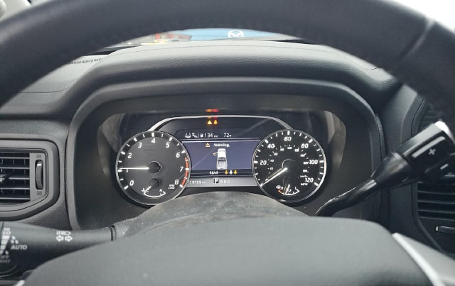 2024 Nissan Titan SV — photo 9 of 9