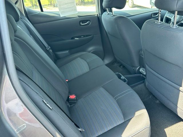 2025 Nissan Leaf SV Plus — photo 11 of 29