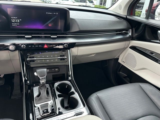 2023 Kia Carnival SX Prestige — photo 20 of 36