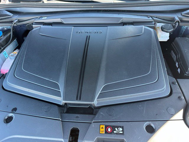 2025 Genesis GV60 Advanced — photo 9 of 41