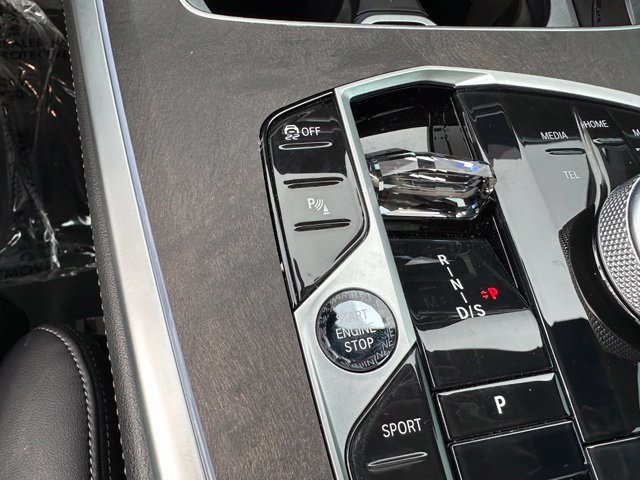 2024 BMW X7 xDrive40i — photo 33 of 35
