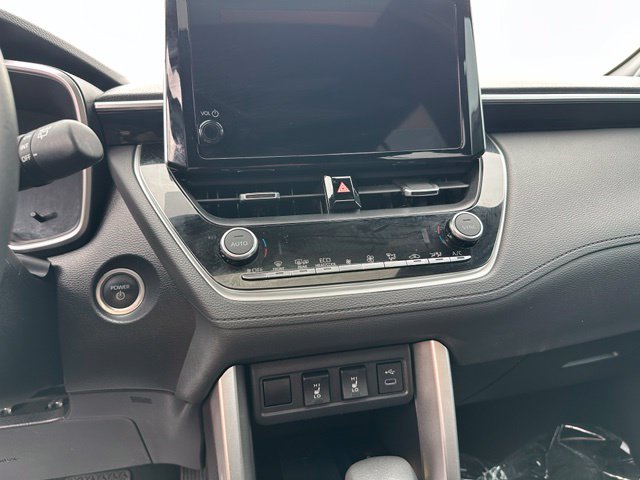 2023 Toyota Corolla Cross Hybrid XSE — photo 26 of 31