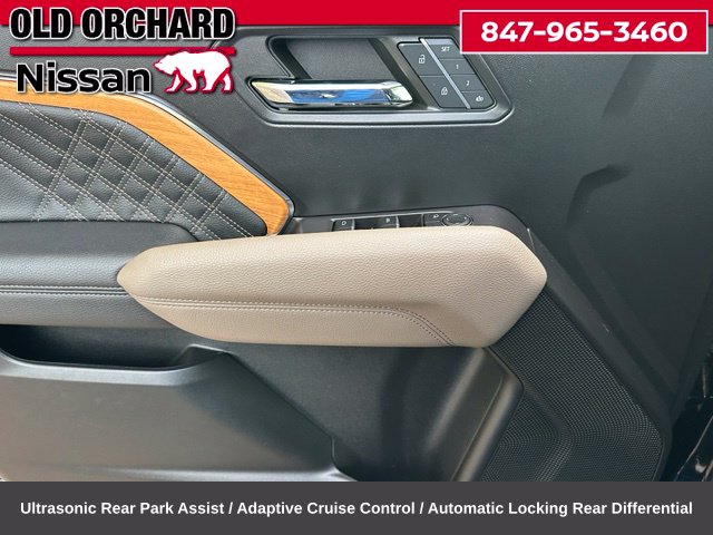2023 GMC Canyon Denali — photo 11 of 25
