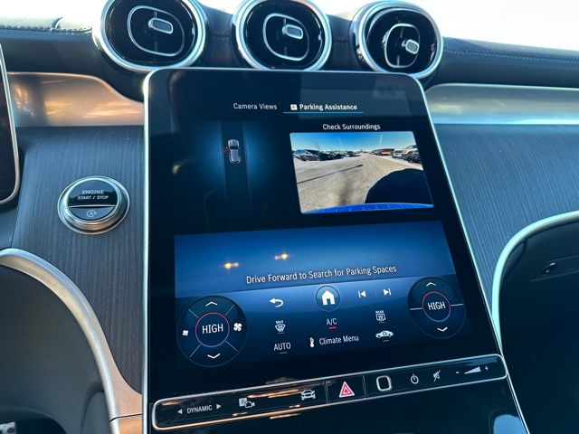 2025 Mercedes-Benz GLC GLC 300 — photo 26 of 30