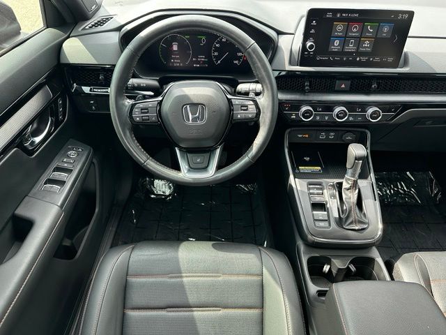 2024 Honda CR-V Hybrid Sport Touring — photo 14 of 32