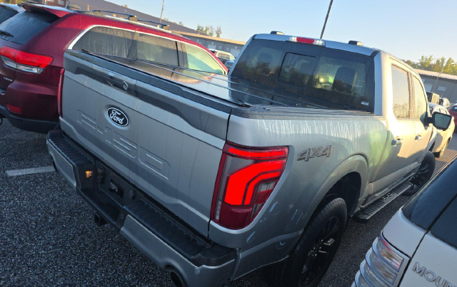 2025 Ford F-150 Lariat — photo 3 of 10