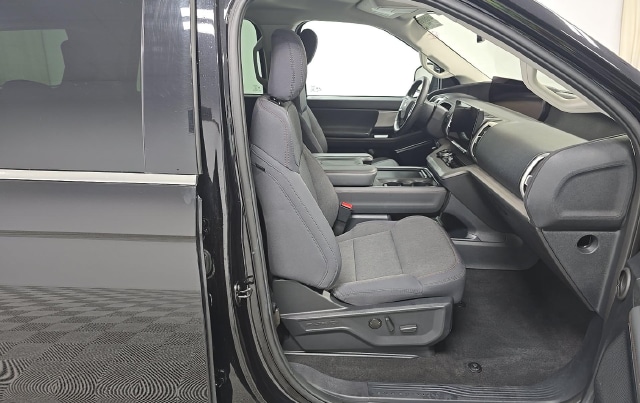 2025 Ford Expedition Active — photo 7 of 11