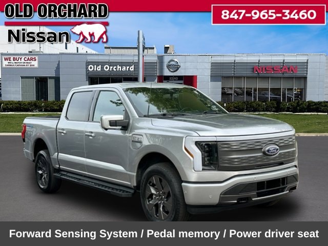 2023 Ford F-150 Lightning Lariat — photo 5 of 24