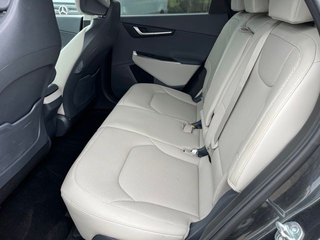 2024 Kia EV6 Wind — photo 13 of 32