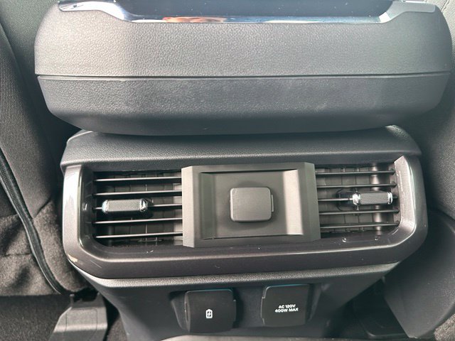 2023 Ford F-150 XLT — photo 13 of 24