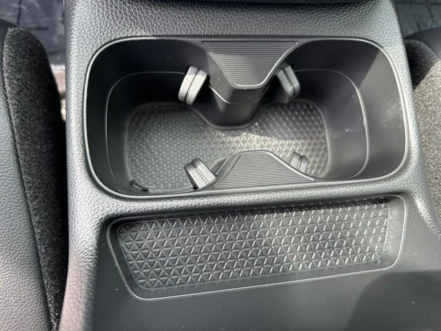 2024 Honda CR-V Hybrid Sport Touring — photo 22 of 32