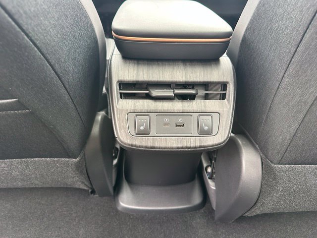 2023 Nissan Ariya Evolve+ e-4orce — photo 17 of 31