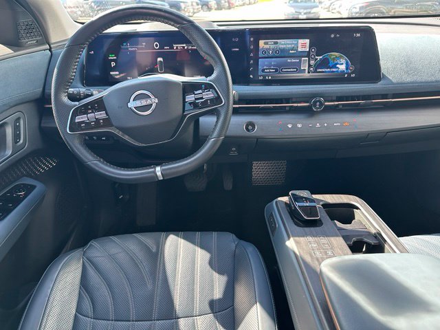 2023 Nissan Ariya Platinum+ e-4orce — photo 12 of 25