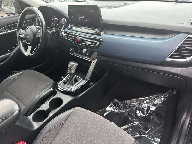 2022 Kia Seltos S — photo 9 of 30