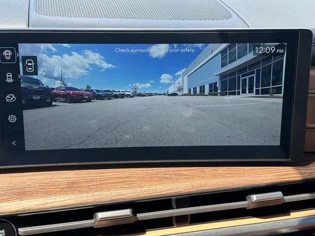 2025 Hyundai Santa Fe Hybrid Limited — photo 31 of 41