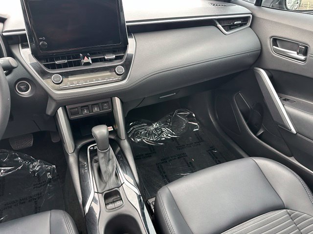 2023 Toyota Corolla Cross Hybrid XSE — photo 16 of 31