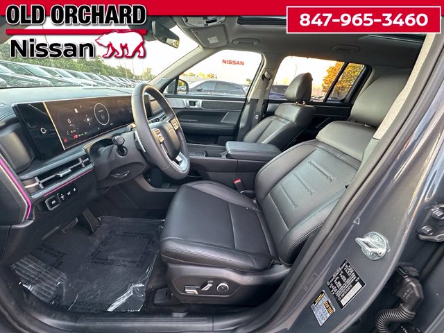 2025 Hyundai Santa Fe Hybrid Limited — photo 11 of 24