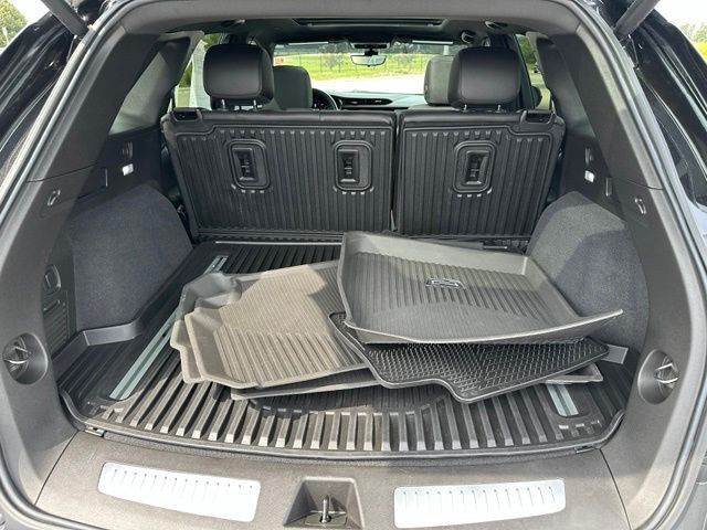 2024 Cadillac XT5 Premium Luxury — photo 12 of 36