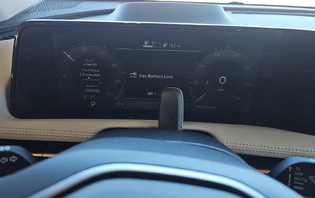 2024 Nissan Ariya Evolve+ e-4orce — photo 8 of 9