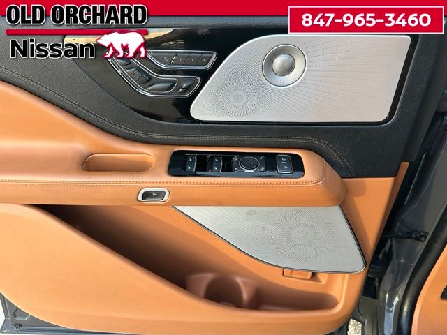 2023 Lincoln Aviator Black Label — photo 9 of 24