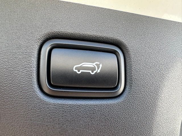 2024 Kia EV6 Wind — photo 12 of 27