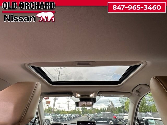 2022 Toyota RAV4 Hybrid Limited — photo 16 of 23