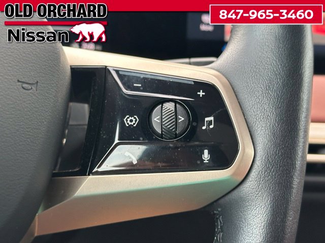 2023 BMW iX M60 — photo 23 of 25