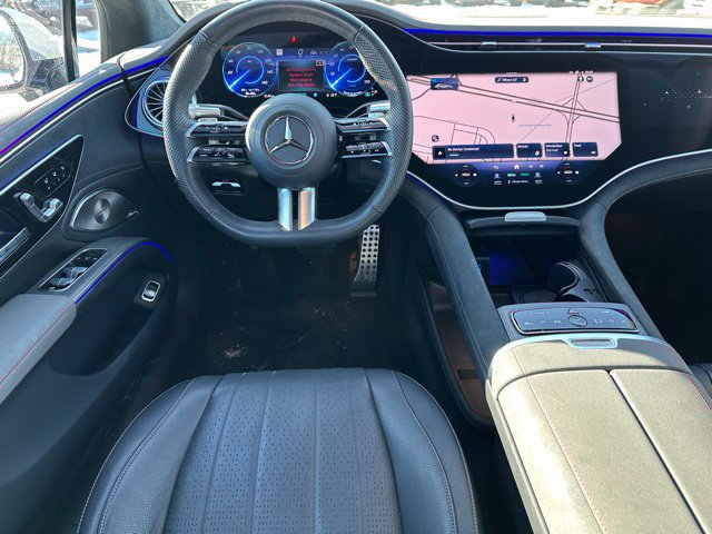2023 Mercedes-Benz EQS 580 — photo 17 of 31