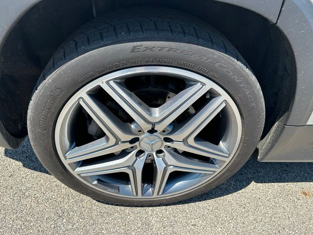 2022 Mercedes-Benz GLB GLB 35 AMG® — photo 8 of 34