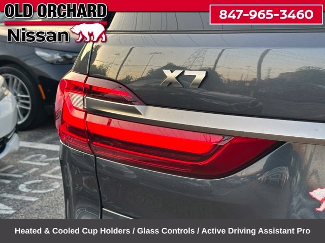 2020 BMW X7 M50i — photo 10 of 25