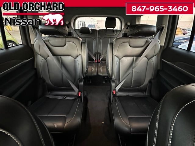 2023 Jeep Grand Cherokee L Limited — photo 12 of 22